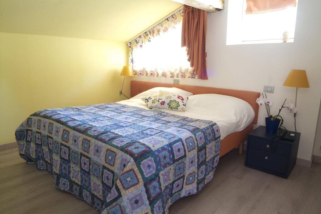 Chambres D'Hotes Nuits De Reve Roisan Ngoại thất bức ảnh
